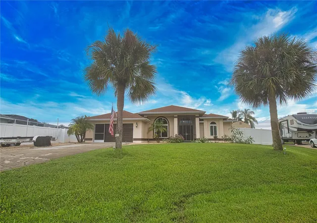 Photo 3 of Single family home for sale at 6308 Zeno Cir, Port Charlotte, FL 33981 | MLS# D6149234 | Listing updated on 2026-10-20