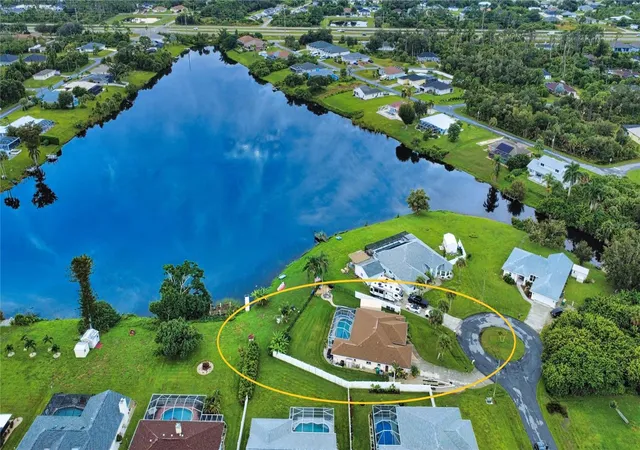 Photo 4 of Single family home for sale at 6308 Zeno Cir, Port Charlotte, FL 33981 | MLS# D6149234 | Listing updated on 2026-10-20
