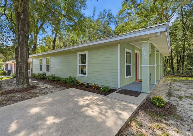 Single family home for sale at 2208 SE 30th Street, GAINESVILLE, FL 32641 | MLS# GC544242