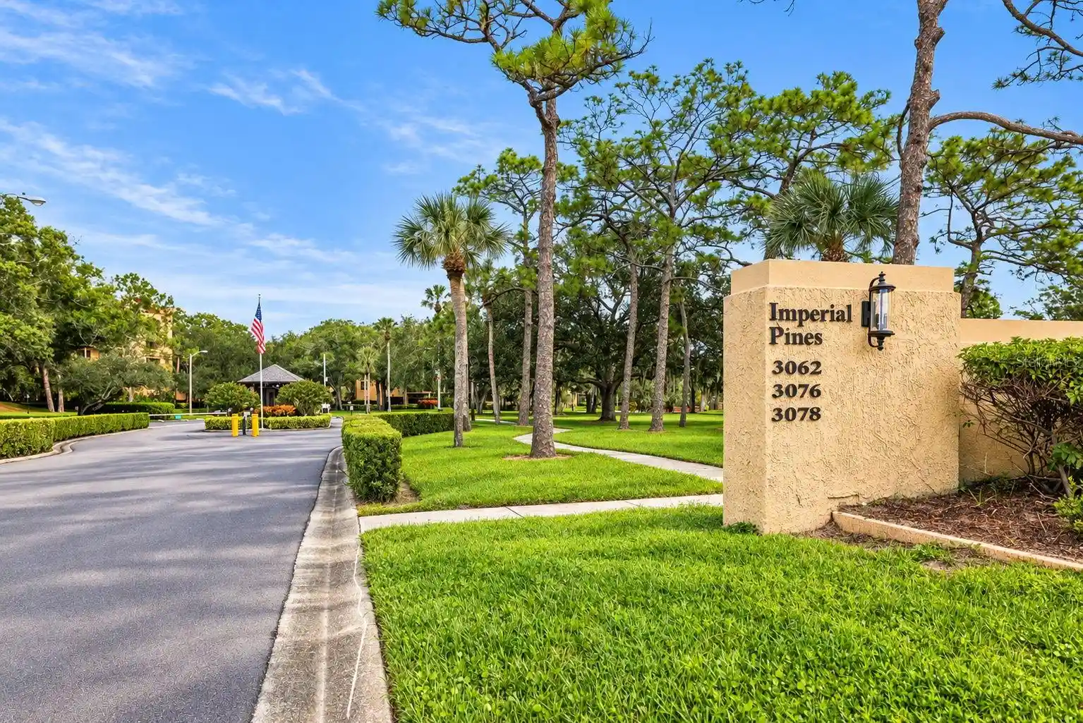 Listing Photo 2 - Condo for sale in 3062 Eastland Blvd located at 3062 Eastland Blvd, CLEARWATER, FL 33761 - Unit #313
