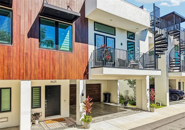 Townhouse for sale at 8625 5th Street N, Saint Petersburg, FL 33702 | MLS# TB8559170