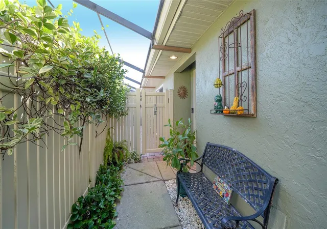 Photo 3 of House for sale at 4091 Ctr Pointe Pl #40A, Sarasota, FL 34233 | MLS# A4709979 | Listing updated on 2026-10-22