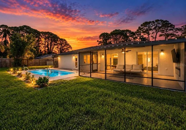 Photo 1 of Single family home for sale at 616 Brown Rd, Venice, FL 34293 | MLS# OM734226 | Listing updated on 2026-10-22