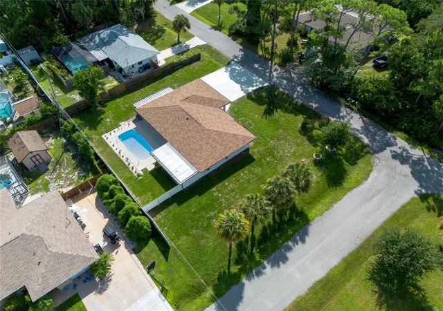 Photo 1 of Single family home for sale at 616 Brown Rd, Venice, FL 34293 | MLS# OM734226 | Listing updated on 2026-10-26