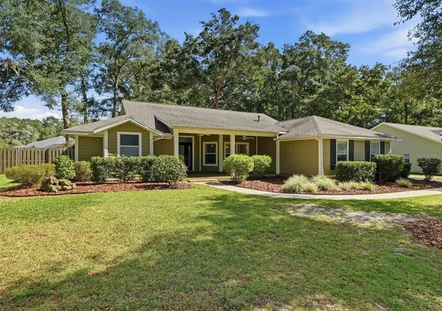 Photo 2 of Single family home for sale at 5608 SE 44th Circle, Ocala, FL 34480 | MLS# G5119214 | Listing updated on 2026-10-27