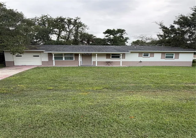 Single family home for sale at 13872 SE 37th Terrace, SUMMERFIELD, FL 34491 | MLS# OM734228