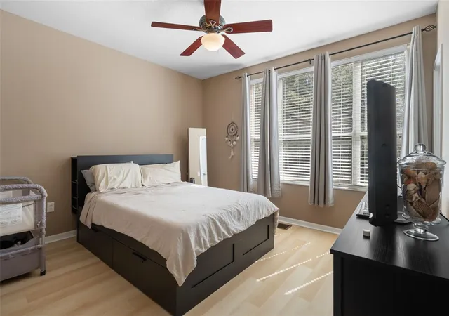 Photo 3 of Townhouse for sale at 3181 Bayshore Oaks Dr, Tampa, FL 33611 | MLS# TB8559207 | Listing updated on 2026-10-23