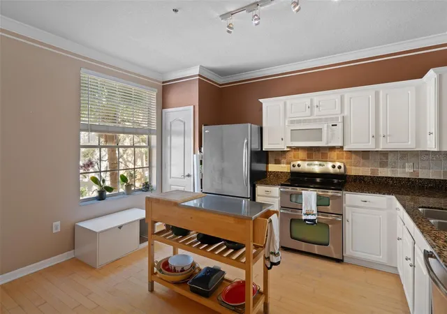 Photo 2 of Townhouse for sale at 3181 Bayshore Oaks Dr, Tampa, FL 33611 | MLS# TB8559207 | Listing updated on 2026-10-23