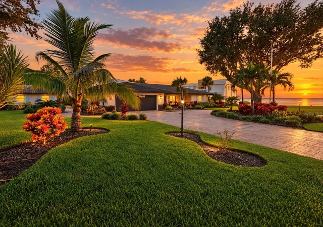 Photo 1 of Single family home for sale at 302 Braden Ave, Sarasota, FL 34243 | MLS# A4709992 | Listing updated on 2026-10-29
