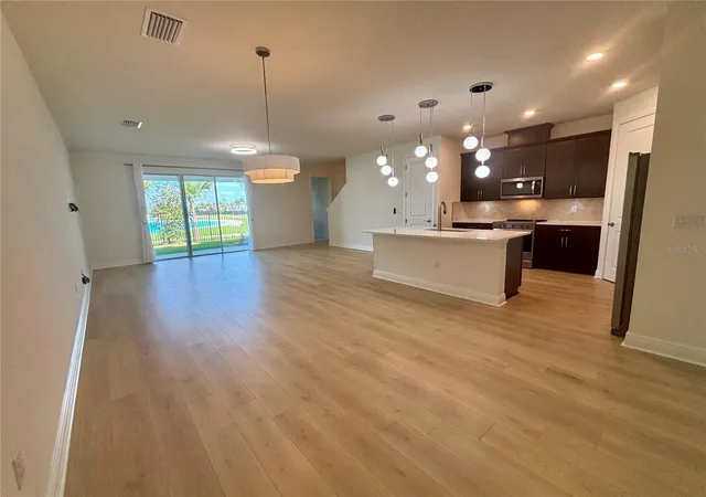 Photo 4 of Townhouse for sale at 9262 Gulf Hvn Dr, Parrish, FL 34219 | MLS# L4965865 | Listing updated on 2026-10-23