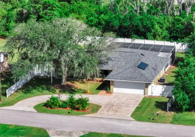 Photo 1 of Single family home for sale at 302 Lotus Ave, Sebring, FL 33872 | MLS# L4965866 | Listing updated on 2026-10-23