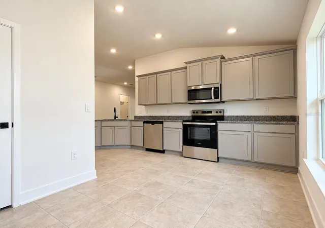 Photo 4 of Single family home for sale at 7732 Bent Tree Loop, Harmony, FL 34773 | MLS# O6450777 | Listing updated on 2026-10-20