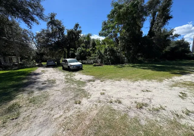 Photo 3 of Manufactured home for sale at 1708 Jones Dr, Leesburg, FL 34748 | MLS# O6450783 | Listing updated on 2026-10-22