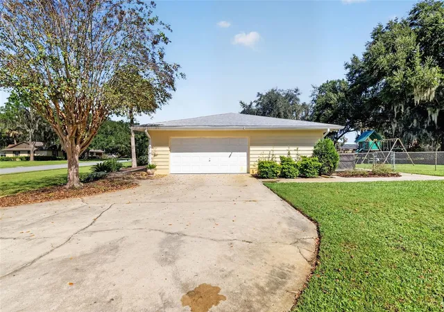 Photo 4 of Single family home for sale at 1307 La Salida Way, Leesburg, FL 34748 | MLS# G5119218 | Listing updated on 2026-10-22