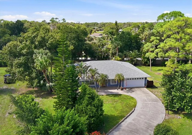 Photo 2 of Single family home for sale at 338 Pine Glen Ct, Englewood, FL 34223 | MLS# D6149241 | Listing updated on 2026-10-21