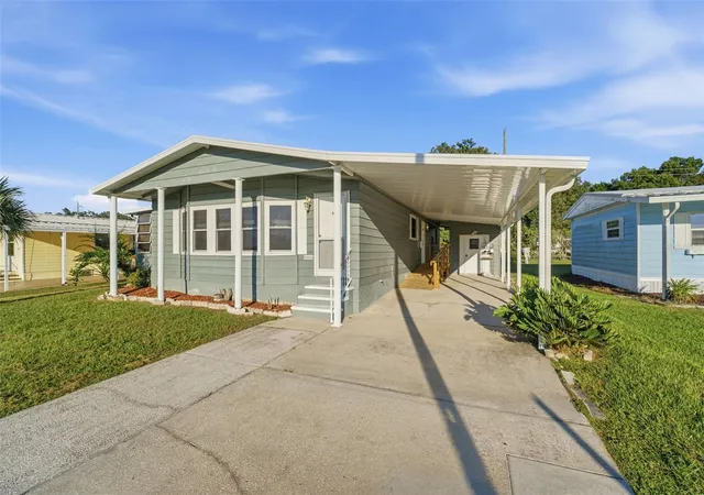 Photo 1 of Manufactured home for sale at 4863 Foxwood Blvd, Lakeland, FL 33810 | MLS# L4965867 | Listing updated on 2026-10-26