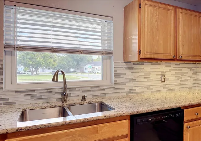 Photo 4 of Single family home for sale at 8424 Pocasset Pl, Orlando, FL 32827 | MLS# O6450797 | Listing updated on 2026-10-24