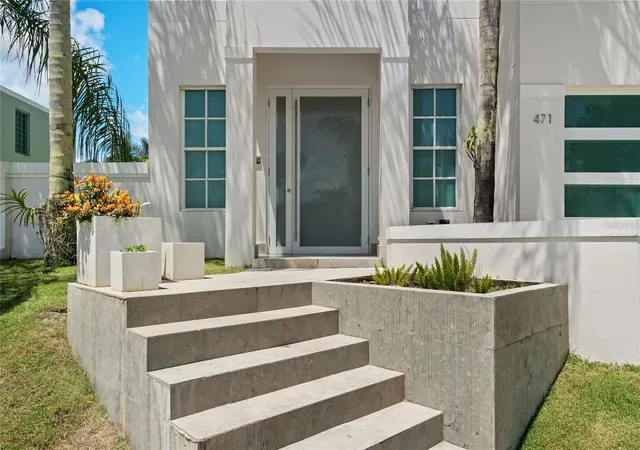 Photo 3 of Single family home for sale at 471 Arboles De Montehiedra, San Juan, PR 00926 | MLS# PR9125067 | Listing updated on 2026-10-20