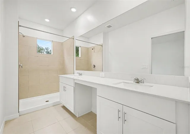 Photo 3 of Townhouse for sale at 3332 Lapis Lake Dr, Zephyrhills, FL 33541 | MLS# TB8559251 | Listing updated on 2026-10-23