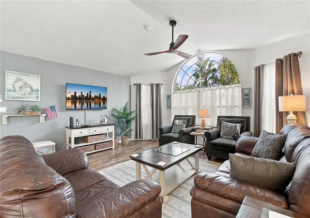 Listing Photo 2 - Condo for sale in building located at 8722 Rain Forest Pl, KISSIMMEE, FL 34747 - Unit #C