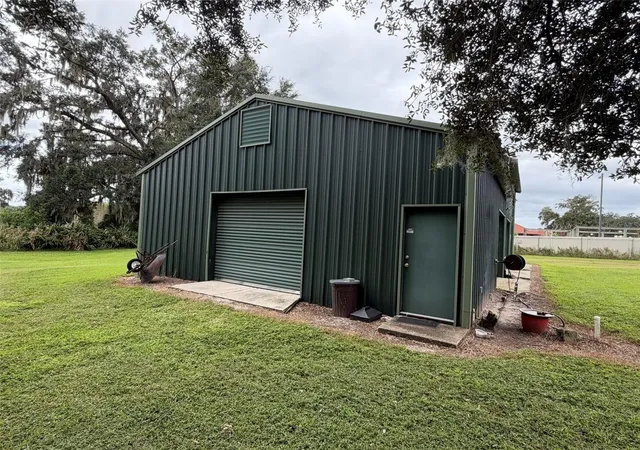 Photo 4 of Single family home for sale at 13301 Sullivan Manor Ct, Dover, FL 33527 | MLS# TB8559262 | Listing updated on 2026-10-27
