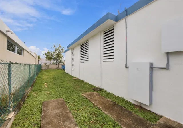 Photo 2 of Single family home for sale at Calle 15 H18 Urb Villa Linares, Vega Alta, PR 00692 | MLS# PR9125069 | Listing updated on 2026-10-20