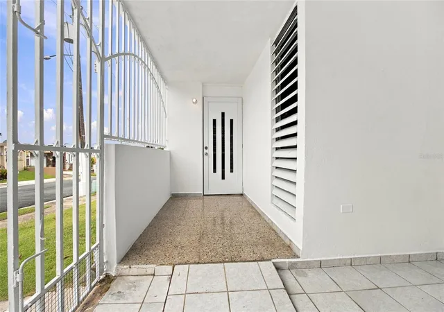 Photo 3 of Single family home for sale at Calle 15 H18 Urb Villa Linares, Vega Alta, PR 00692 | MLS# PR9125069 | Listing updated on 2026-10-20