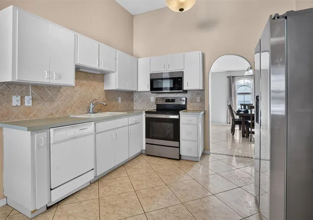 Photo 3 of Single family home for sale at 11 York Ct, Kissimmee, FL 34758 | MLS# S5159784 | Listing updated on 2026-10-27
