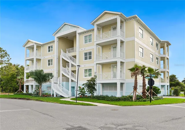 Condo for sale at 7611 34th Avenue W #301, BRADENTON, FL 34209 | MLS# A4710017