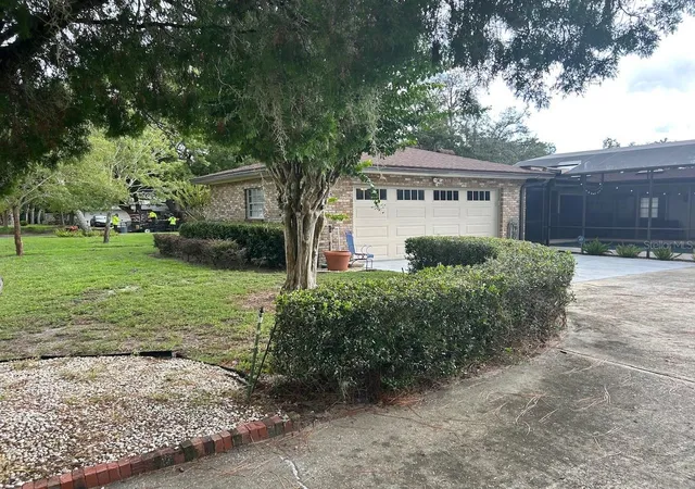 Photo 2 of Single family home for sale at 100 Palm Lake Ct, Longwood, FL 32779 | MLS# R4912179 | Listing updated on 2026-10-20
