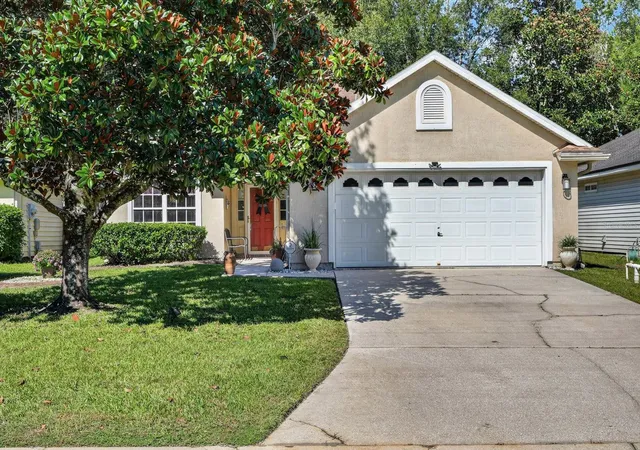 Photo 1 of Single family home for sale at 717 Mackenzie Cir, Saint Augustine, FL 32092 | MLS# FC322205 | Listing updated on 2026-10-20