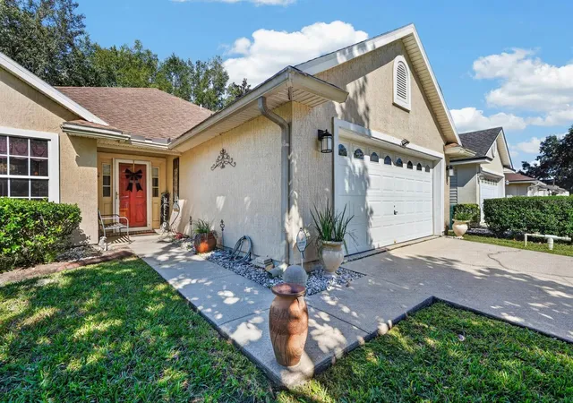 Photo 4 of Single family home for sale at 717 Mackenzie Cir, Saint Augustine, FL 32092 | MLS# FC322205 | Listing updated on 2026-10-20