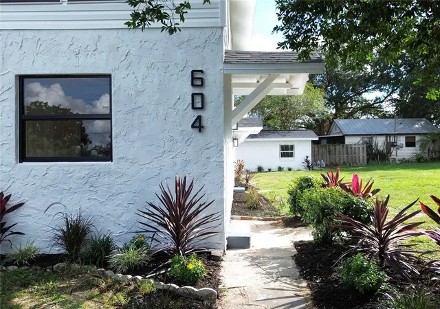 Photo 2 of Single family home for sale at 604 Edmund Ave, Dundee, FL 33838 | MLS# O6450817 | Listing updated on 2026-10-22