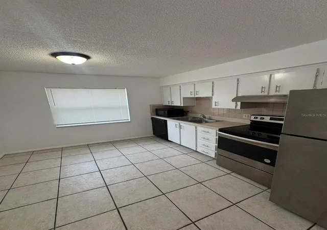 Photo 2 of Condo for sale at 715 Michigan Ct #3, Saint Cloud, FL 34769 | MLS# S5159787 | Listing updated on 2026-10-20