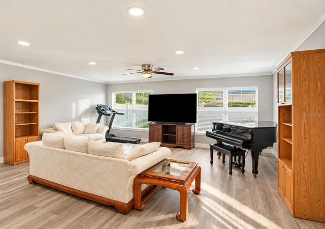Photo 4 of Single family home for sale at 12924 Los Alamitos Ct, Orlando, FL 32837 | MLS# O6450821 | Listing updated on 2026-10-21