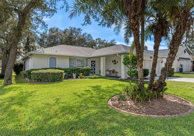 Photo 3 of Single family home for sale at 7368 Sugarbush Dr, Spring Hill, FL 34606 | MLS# W7890424 | Listing updated on 2026-10-19