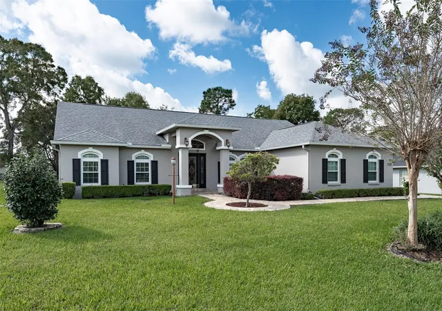 Single family home for sale at 5100 SW 111th Lane Rd, OCALA, FL 34476 | MLS# OM734245
