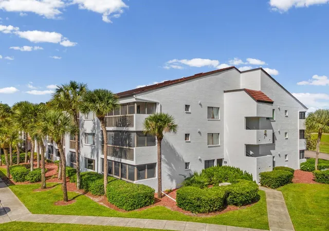 Photo 3 of Condo for sale at 2593 Countryside Blvd #7304, Clearwater, FL 33761 | MLS# TB8559274 | Listing updated on 2026-10-23