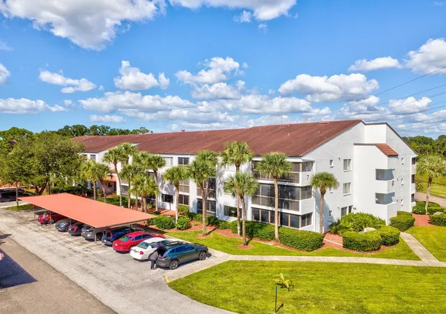 Photo 4 of Condo for sale at 2593 Countryside Blvd #7304, Clearwater, FL 33761 | MLS# TB8559274 | Listing updated on 2026-10-23