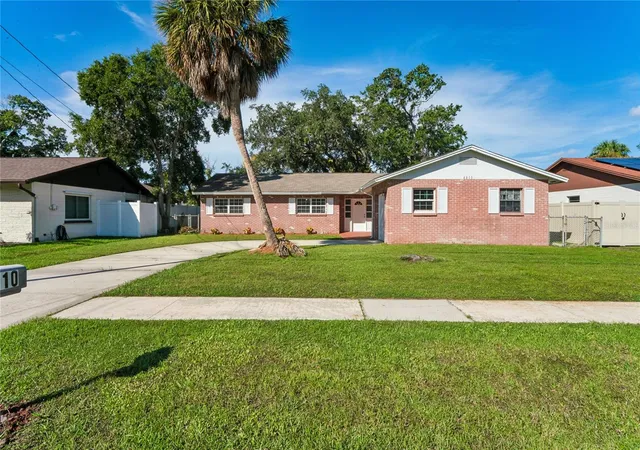 Photo 1 of Single family home for sale at 4810 Wynwood Dr, Tampa, FL 33615 | MLS# TB8559278 | Listing updated on 2026-10-23