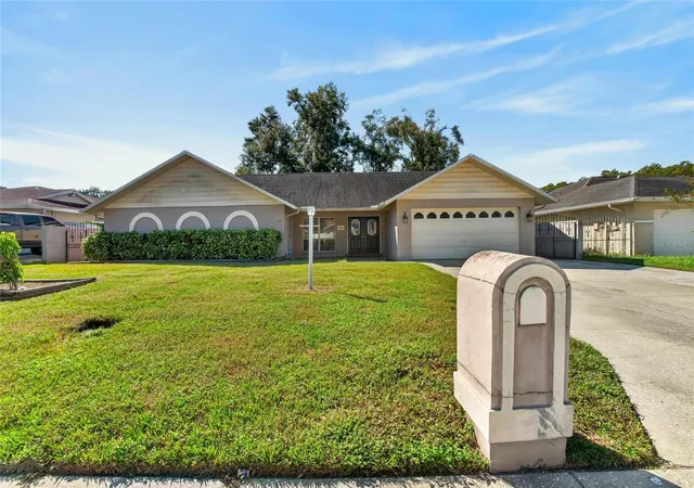 Photo 2 of Single family home for sale at 3122 Reseda Ct, Tampa, FL 33618 | MLS# C7532176 | Listing updated on 2026-10-20