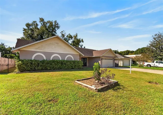 Photo 3 of Single family home for sale at 3122 Reseda Ct, Tampa, FL 33618 | MLS# C7532176 | Listing updated on 2026-10-20