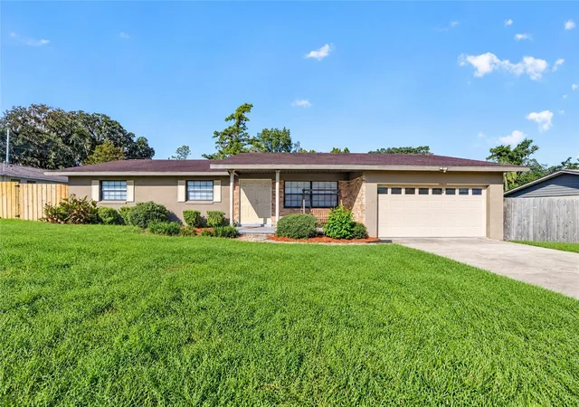Single family home for sale at 3704 SE 34th Court, OCALA, FL 34471 | MLS# OM734247