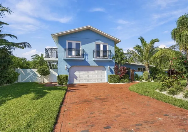 Single family home for sale at 528 Key Royale Dr, HOLMES BEACH, FL 34217 | MLS# A4710037