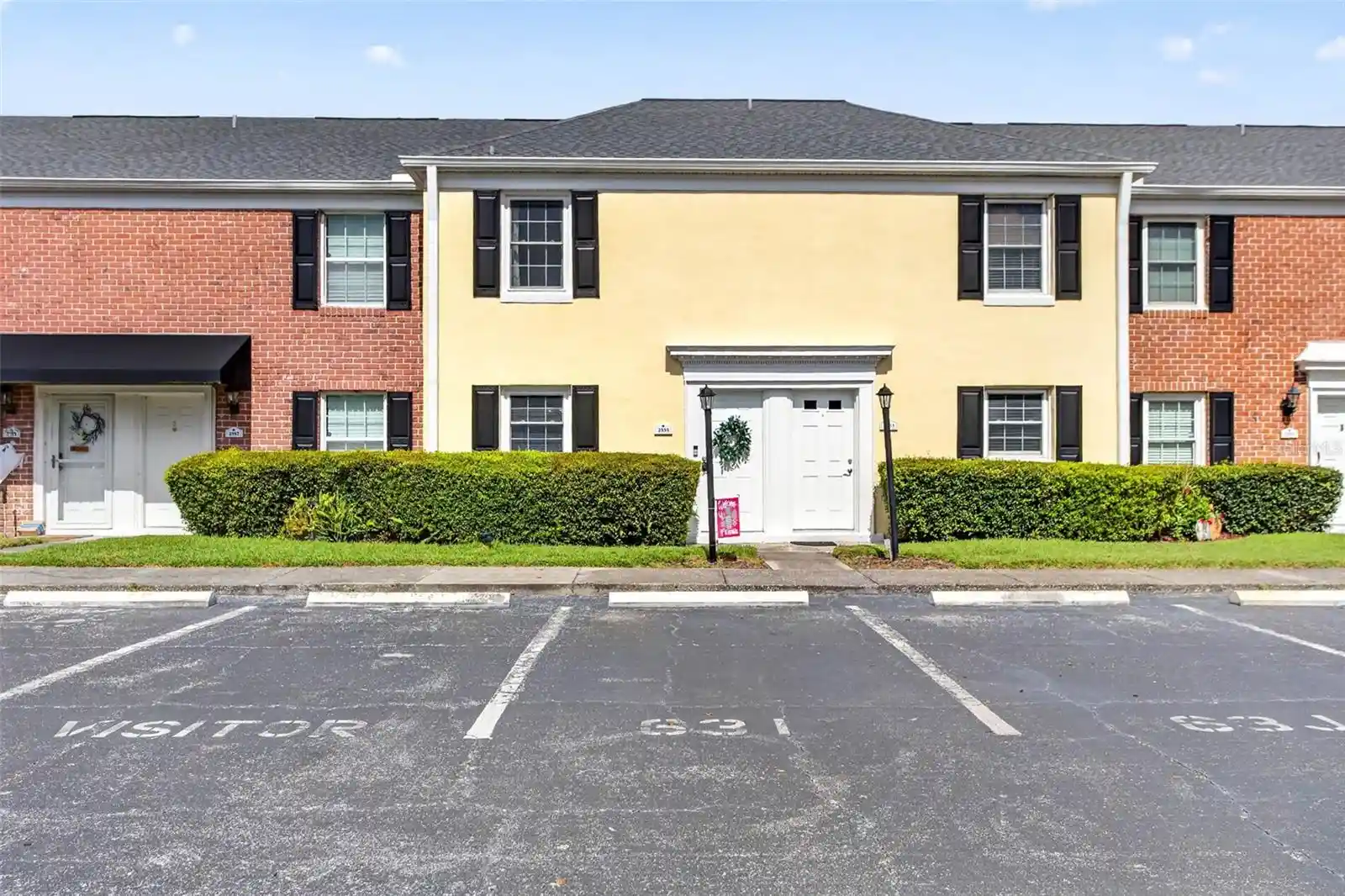 Listing Photo 1 - Condo for sale in 2555 Cedar Cypress Ct located at 2555 Cedar Cypress Ct, TAMPA, FL 33618 - Unit #2555
