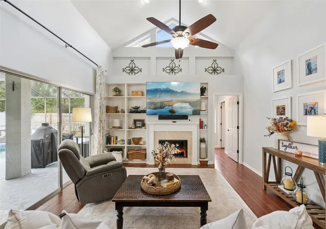 Photo 4 of Single family home for sale at 2201 Westbourne Dr, Oviedo, FL 32765 | MLS# O6450860 | Listing updated on 2026-10-29
