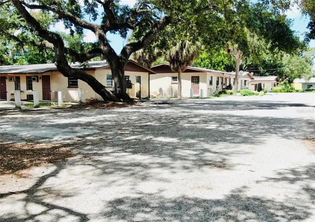 Photo 2 of House for sale at 1821 20th Street, Sarasota, FL 34234 | MLS# A4710045 | Listing updated on 2026-10-20