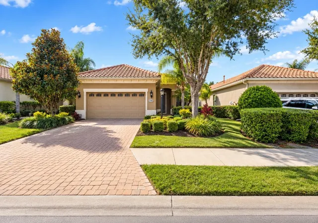 Photo 1 of Single family home for sale at 7138 Westhill Ct, Lakewood Ranch, FL 34202 | MLS# A4710048 | Listing updated on 2026-10-27