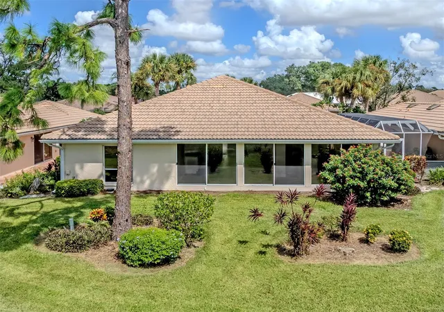 Listing Photo 4 - Condo for sale in building located at 717 Carnoustie Ter, VENICE, FL 34293 - Unit #9