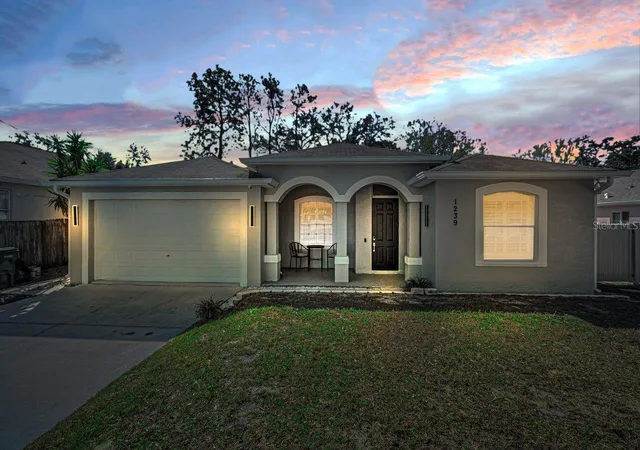 Single family home for sale at 1239 Vista Way, CLEARWATER, FL 33755 | MLS# TB8559325